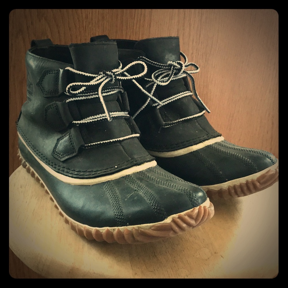 Sorel chore booties